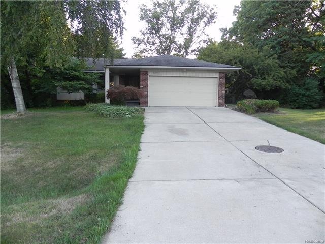 SPACIOUS 3 BEDROOM 2.5 BATHROOM HOME WITH AMAZING 