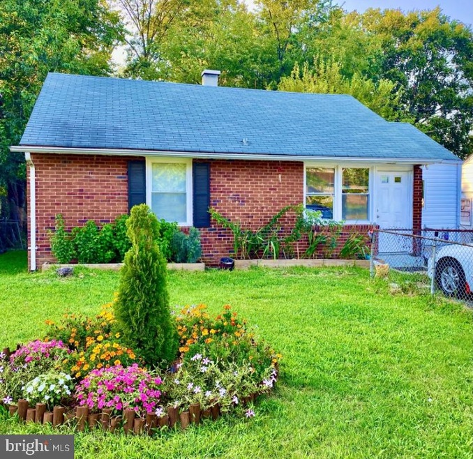 6617 Saint Barnabas Rd, Oxon Hill, MD 20745 - photo 1