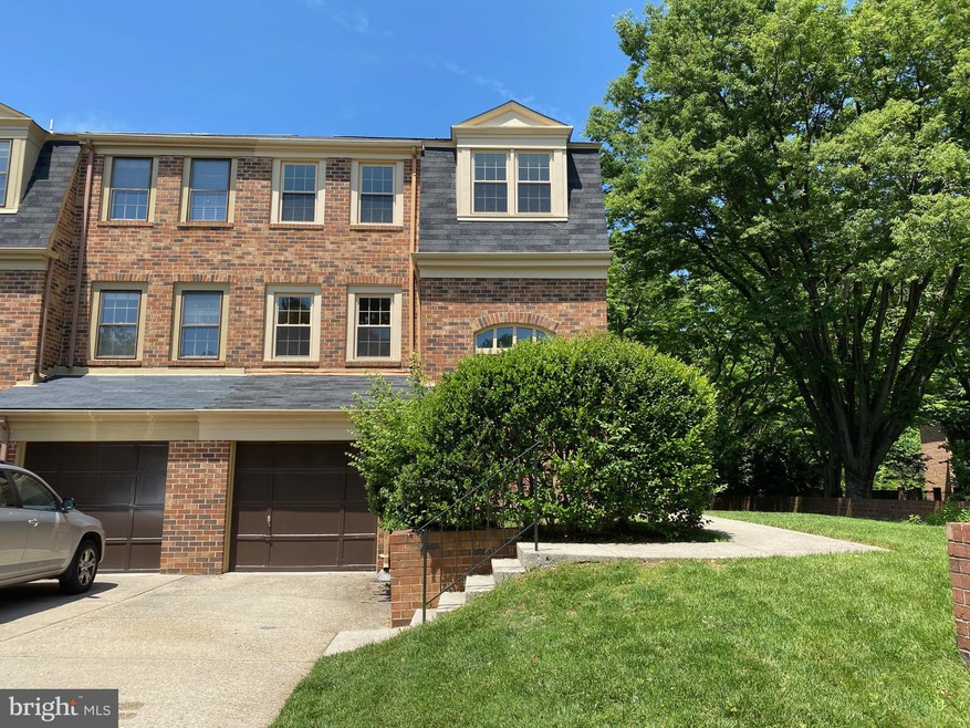 5801 Tudor Ln, Rockville, MD 20852 - photo 1