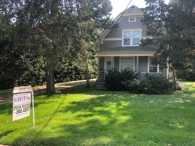 2015 Johnson Ave NW, Cedar Rapids, IA 52405 - photo 1