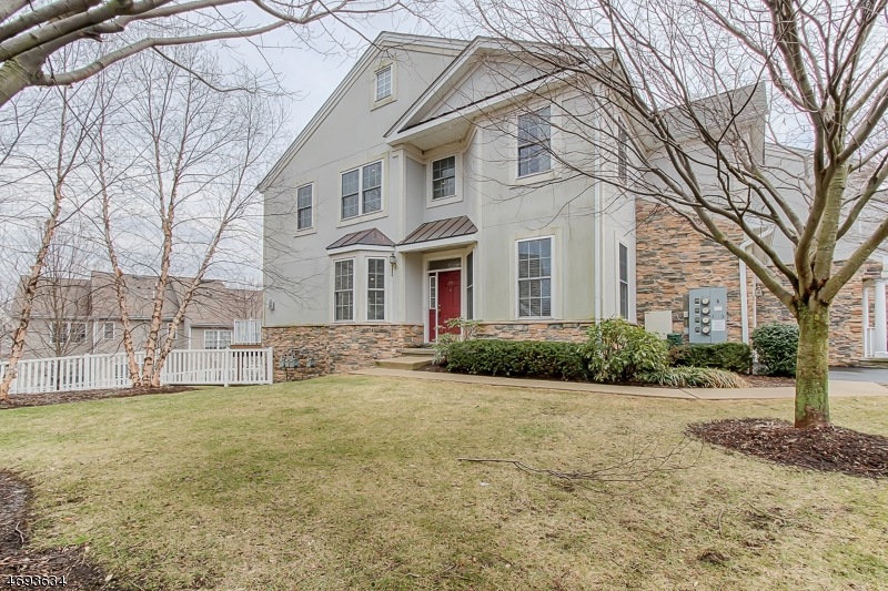 271 Levinberg Ln, Wayne, NJ 07470 - photo 1