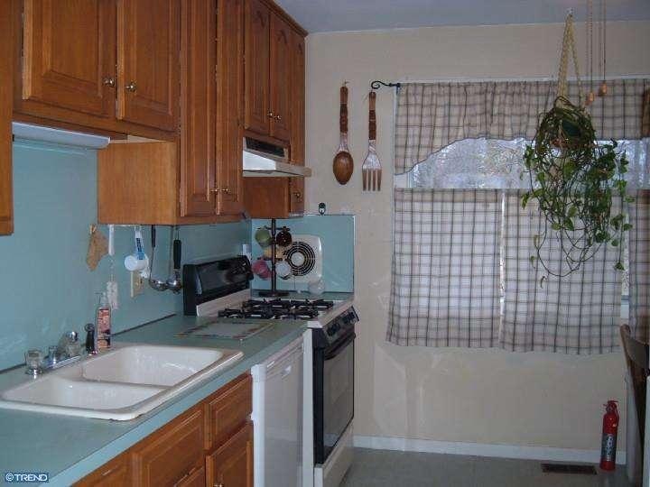 332 Farmdale Rd, Moorestown, NJ 08057 - photo 1