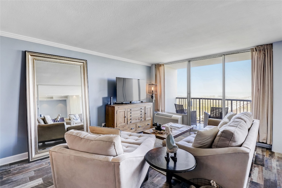 415 E Beach St unit 103, Galveston, TX 77550 - photo 1