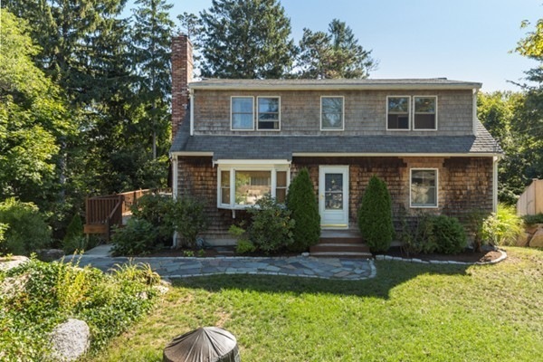 11 Rainbow Ln, Gloucester, MA 01930 - photo 1