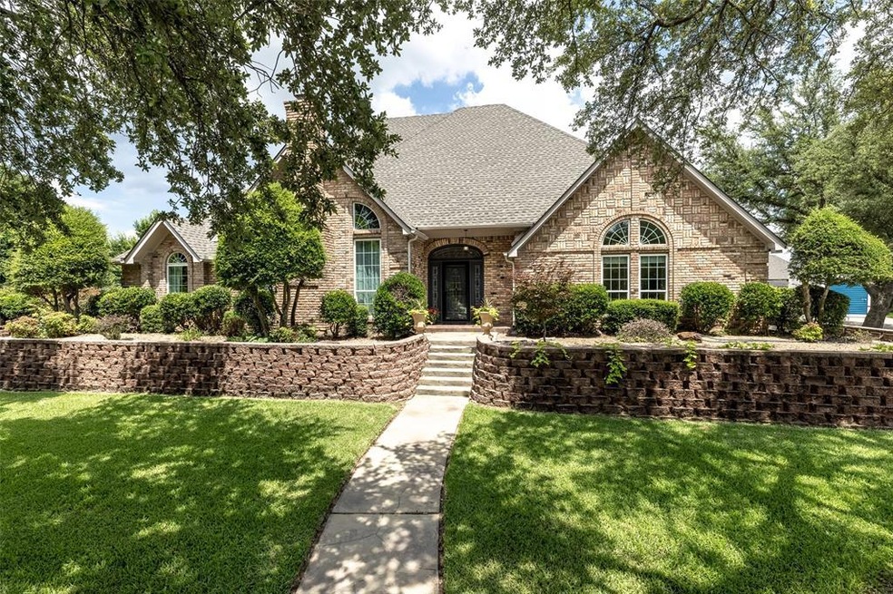 900 Raven Bend Ct, Southlake, TX 76092 - photo 1