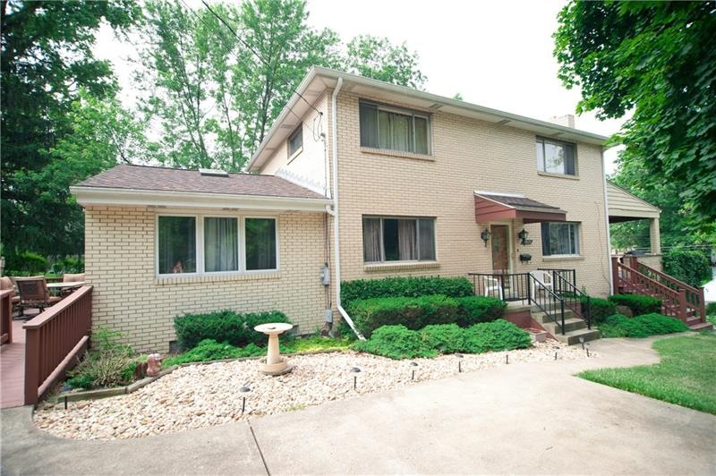 Welcome to 2925 Oakhurst