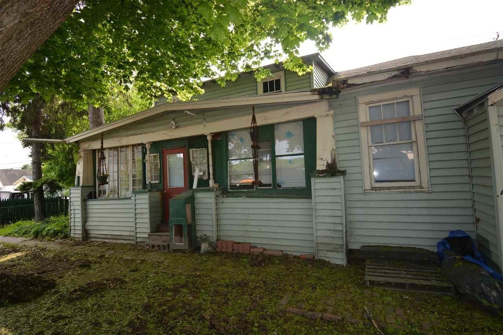 19 107th St, Troy, NY 12182 - photo 1