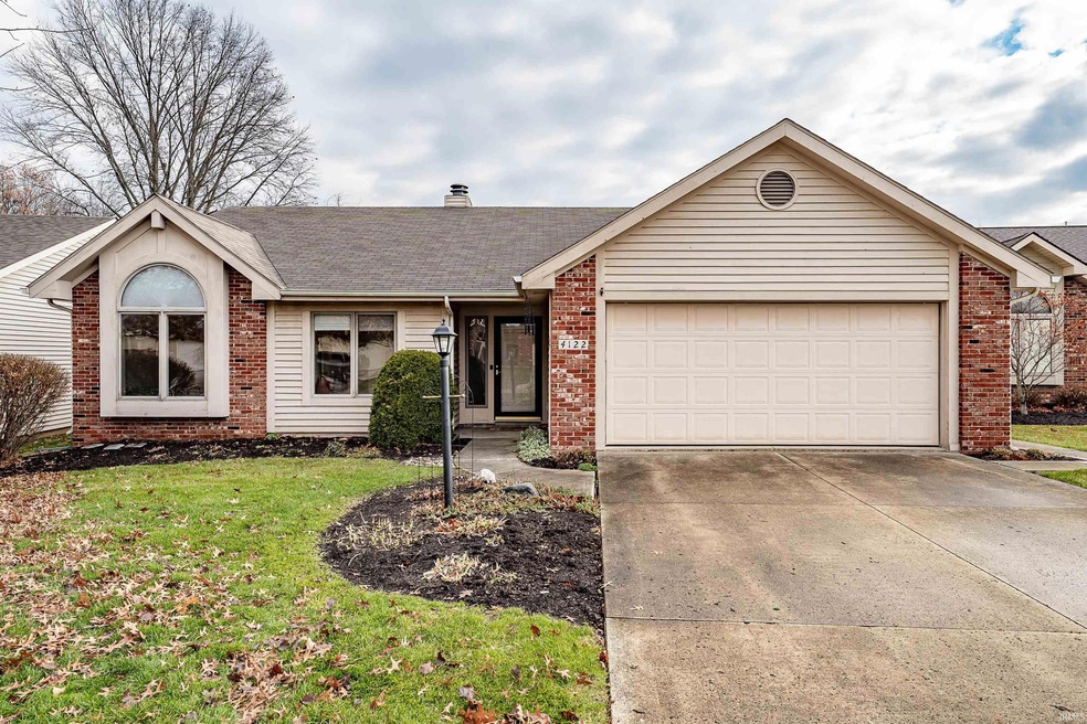 4122 Stillwood Dr, Fort Wayne, IN 46815 MLS 202344074