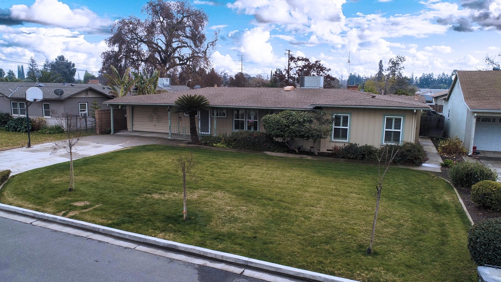 Welcome to 131 W. Lynn Ave!