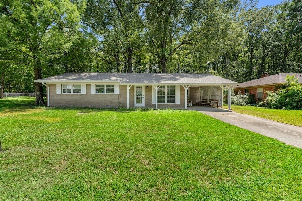 2701 Maple Dr, Starkville, MS 39759 - photo 1