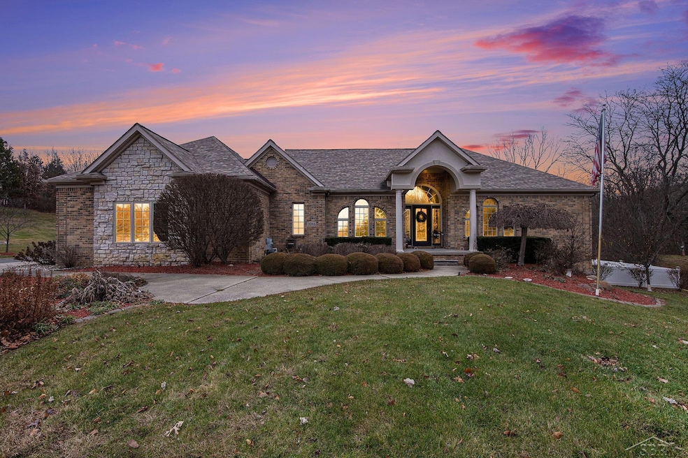 3055 Shyre Cir, Davison, MI 48423 - photo 1