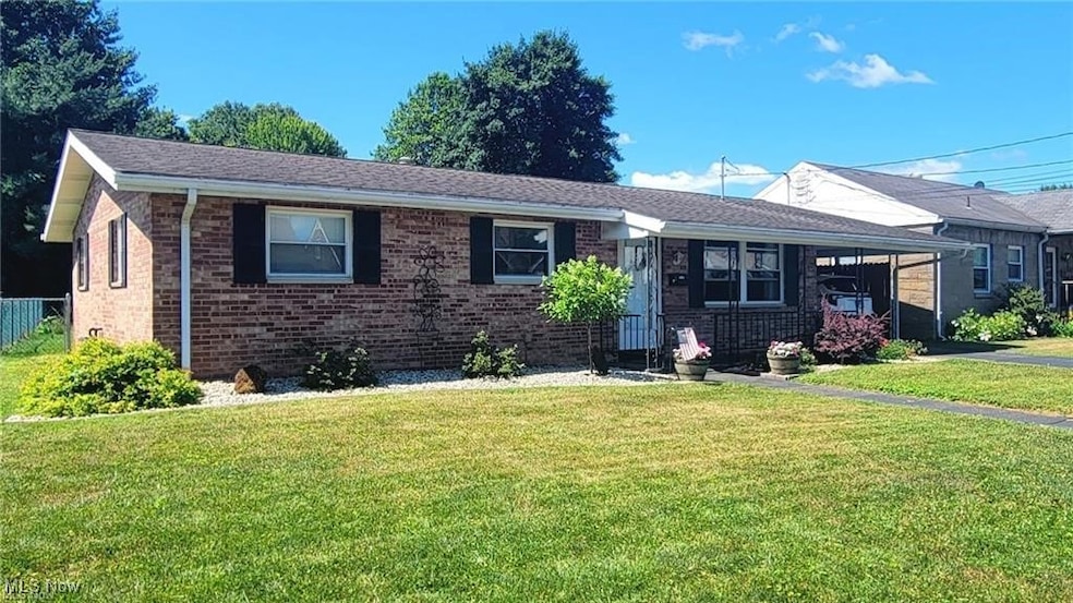 118 E 6th St, Williamstown, WV 26187 - photo 1