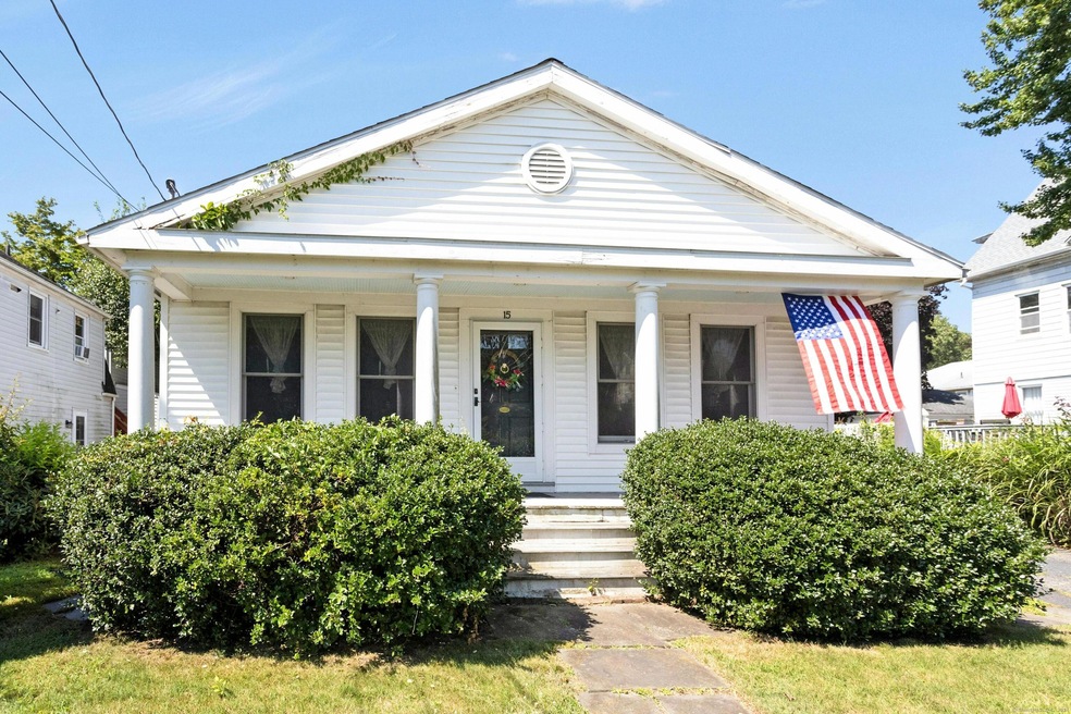 15 Dalewood Ave, Fairfield, CT 06824 - photo 1