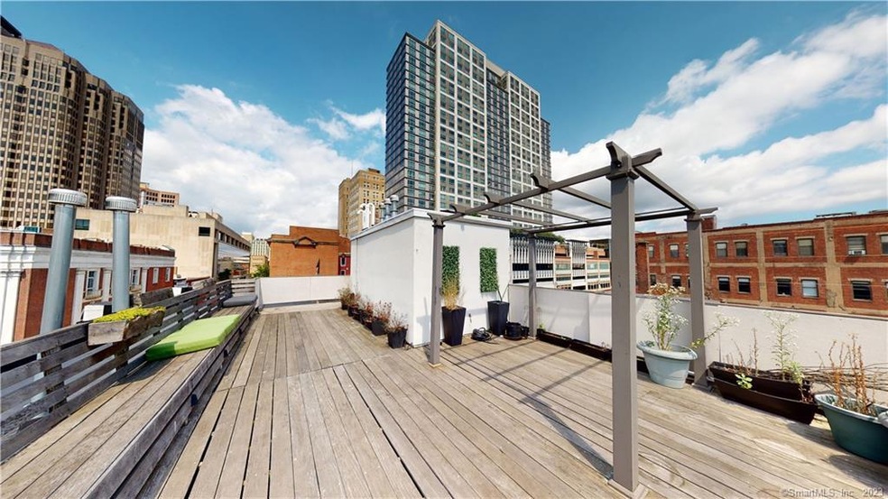 804 Chapel St unit 301, New Haven, CT 06510 - photo 1