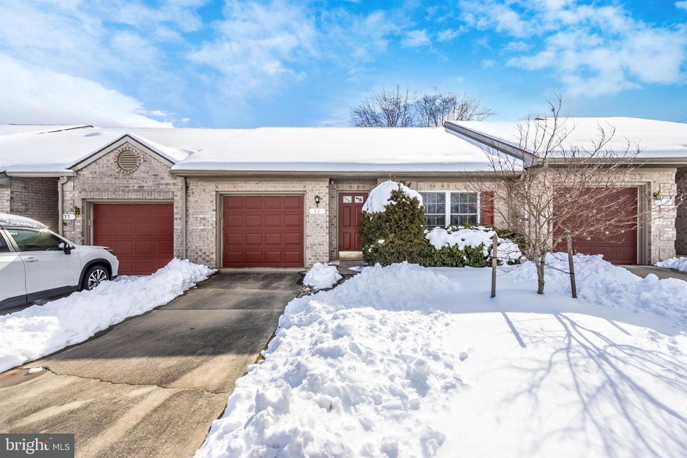 75 Sunbrook Ln unit 21, Hagerstown, MD 21742 - photo 1