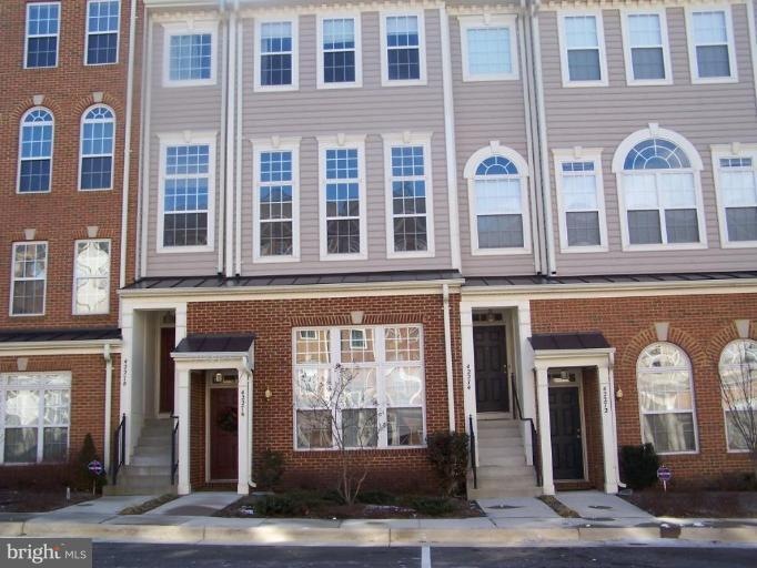 42274 Terrazzo Terrace unit 810, Stone Ridge, VA 20105 - photo 1