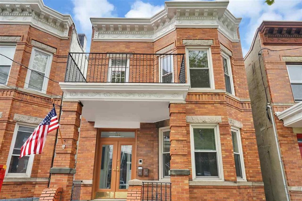 114 Highpoint Ave unit 1, Weehawken, NJ 07086 - photo 1