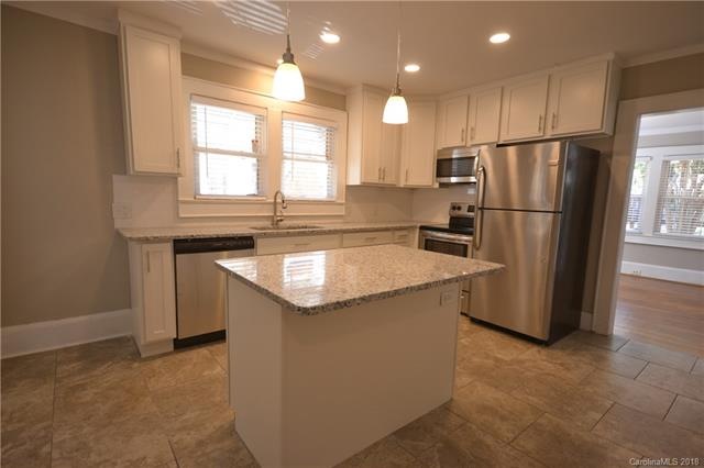 Gorgeous kitchen - new cabinets, new granite count