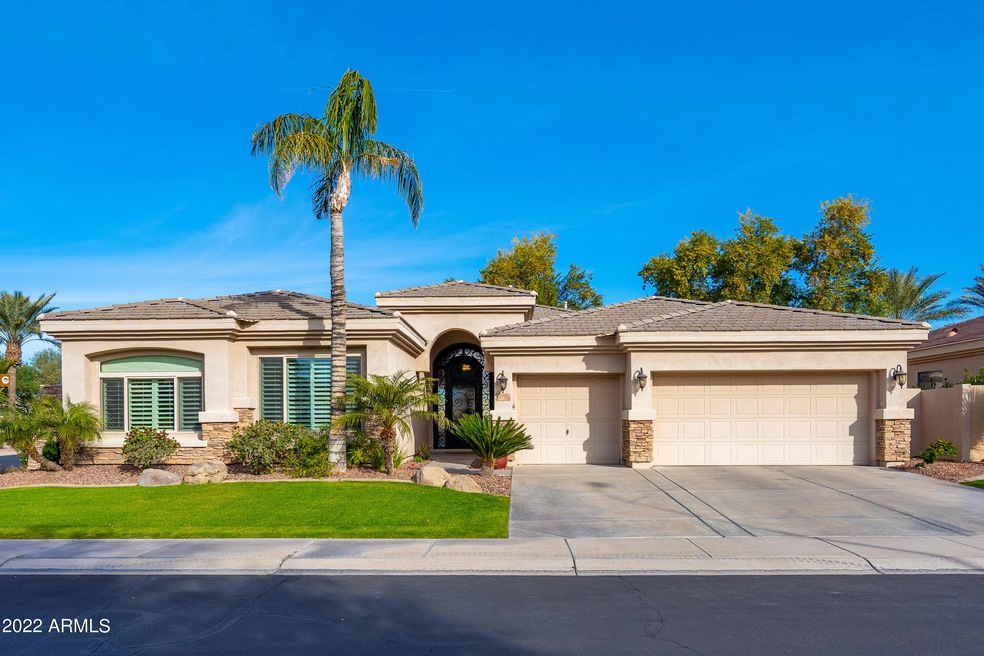 1722 W Prescott Dr (01)