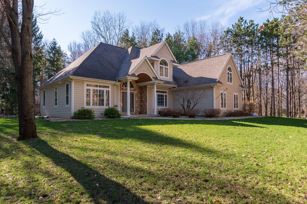 9323 Highland View-1