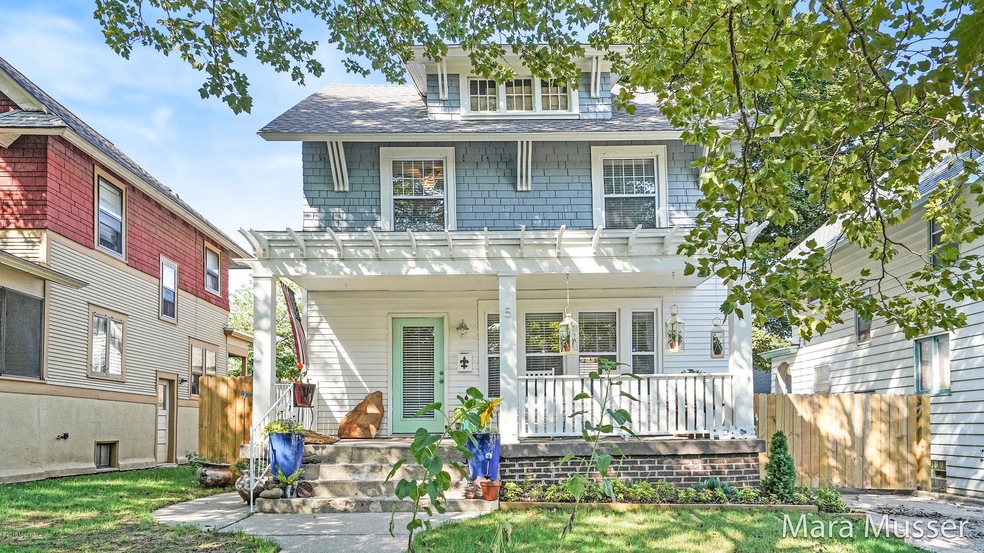5 Auburn Front