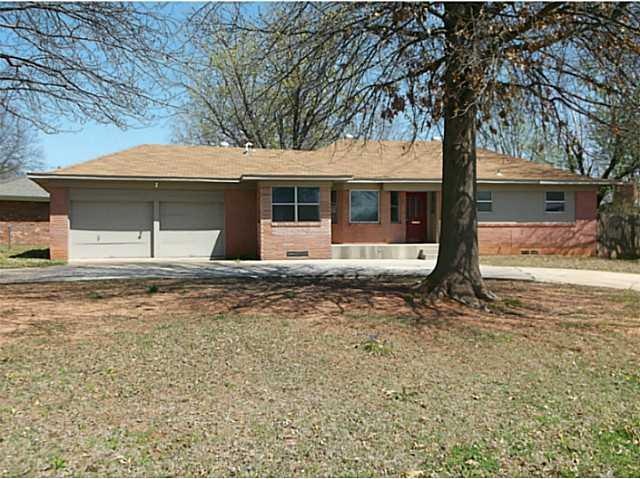 1801 N Oklahoma Ave, Shawnee, OK 74804 - photo 1