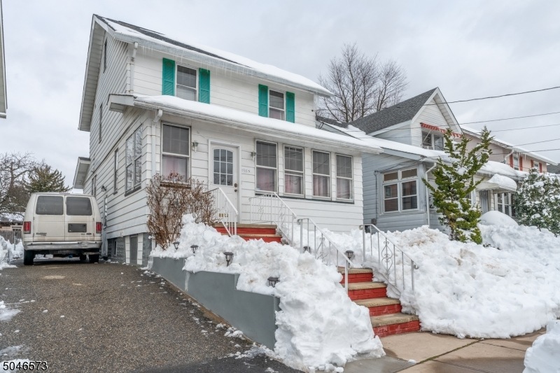 1985 Ostwood Terrace, Union, NJ 07083 - photo 1