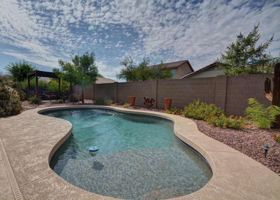 pool to lanai