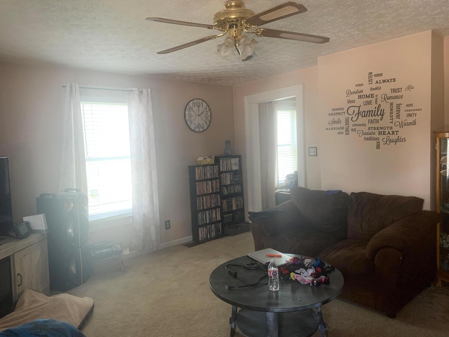 154 W Hunter St, Logan, OH 43138 - photo 1