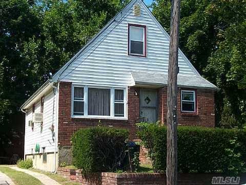 3 Dunwood Rd, Port Washington, NY 11050 - photo 1