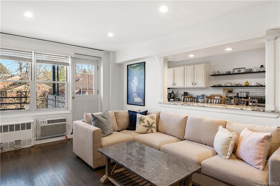 Kimberly Gardens Cooperative unit J3, Yonkers, NY 10704 - photo 1