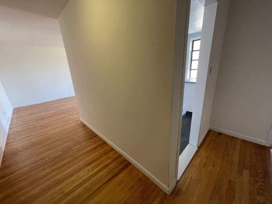 23-35 Broadway unit 3 G, Astoria, NY 11106 - photo 1