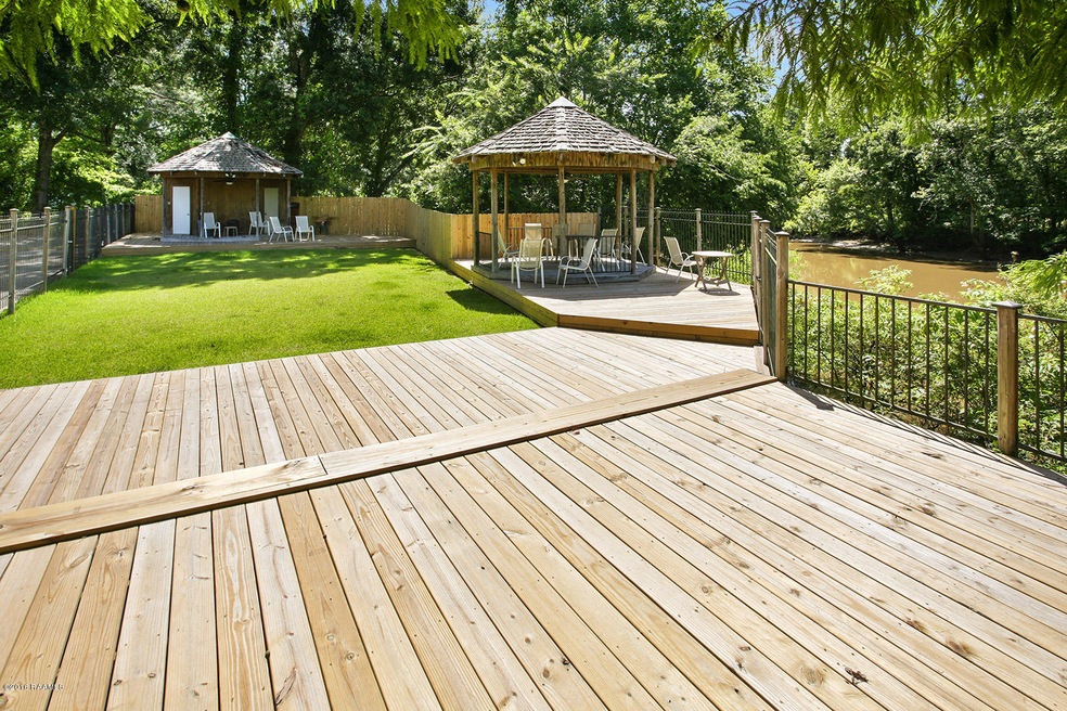 Common Area Deck