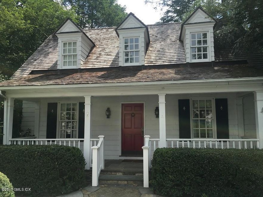 379 Round Hill Rd unit Cottage, Greenwich, CT 06831 - photo 1