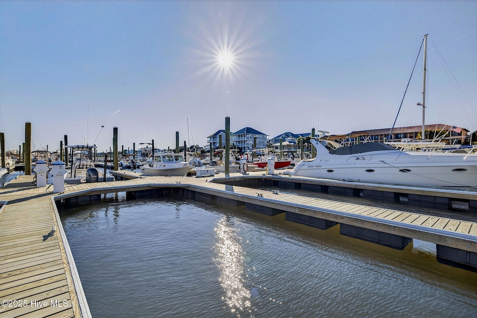 100 Spencer-Farlow Dr unit D-52, Carolina Beach, NC 28428 - photo 1