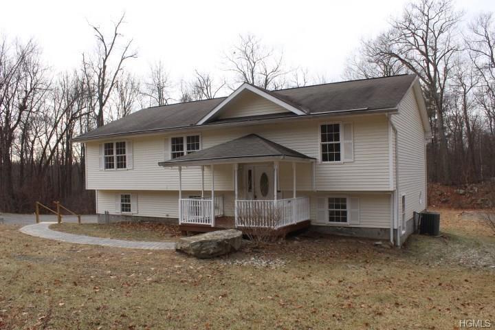 304 East Rd, Wallkill, NY 12589 - photo 1