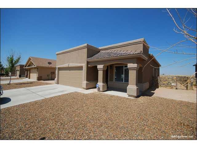 788 Desert Sage Dr, Horizon City, TX 79928 - photo 1