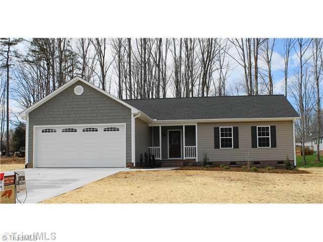 111 Cactus Ln, Statesville, NC 28625 - photo 1