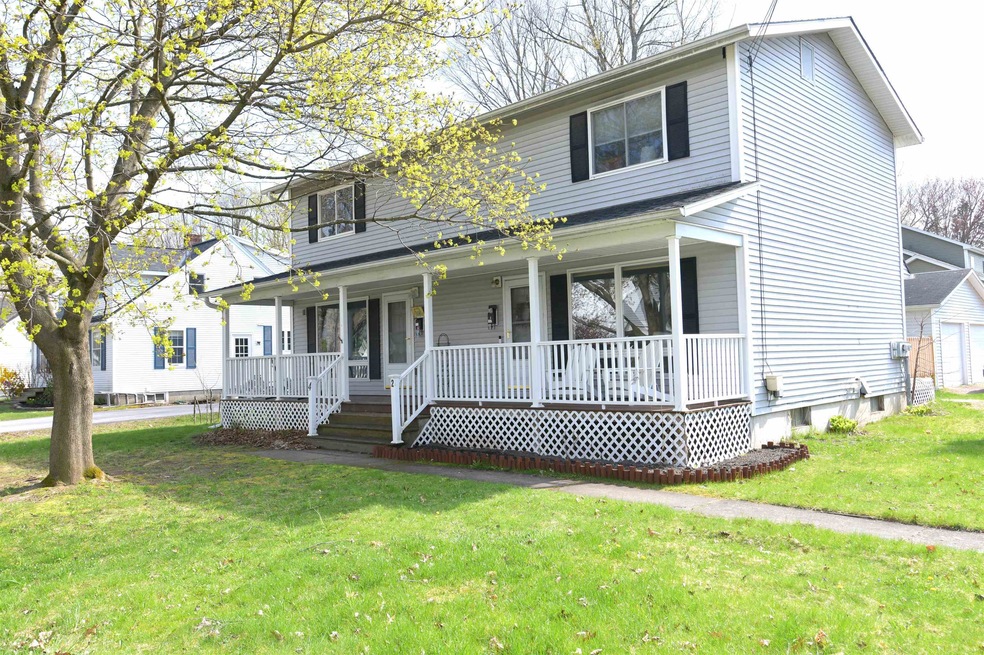 2 Appletree Ln, Essex, VT 05452 - photo 1