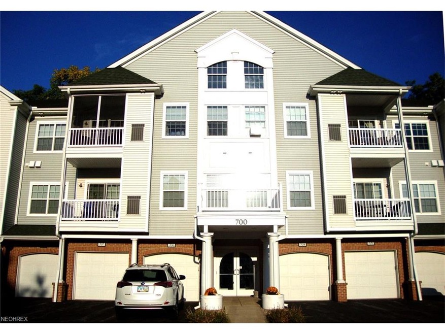 715 Aqua Marine Blvd unit 34, Avon Lake, OH 44012 - photo 1