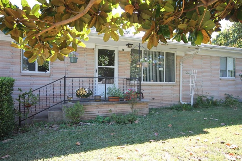 204 NW L St, Bentonville, AR 72712 - photo 1