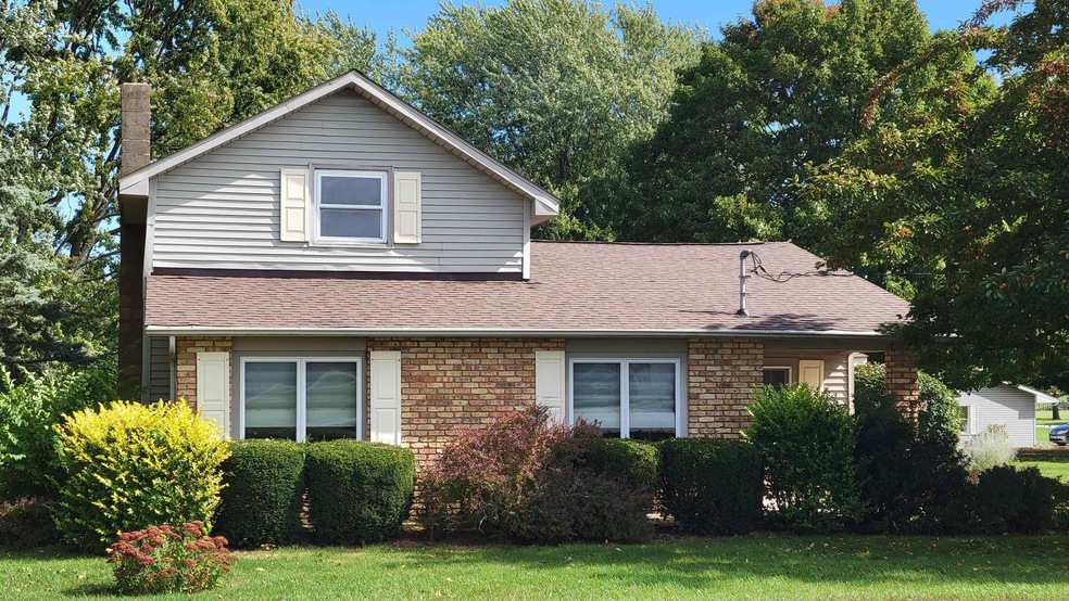 213 S Main St, Etna Green, IN 46524 - photo 1