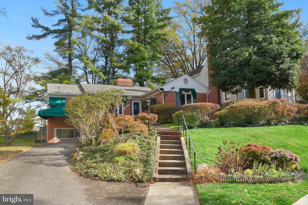 8621 Lancaster Dr, Bethesda, MD 20814 - photo 1