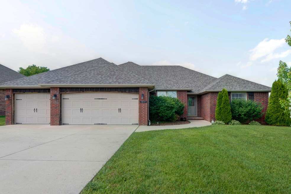 1617 E New Madrid, Republic, MO 65738 - photo 1