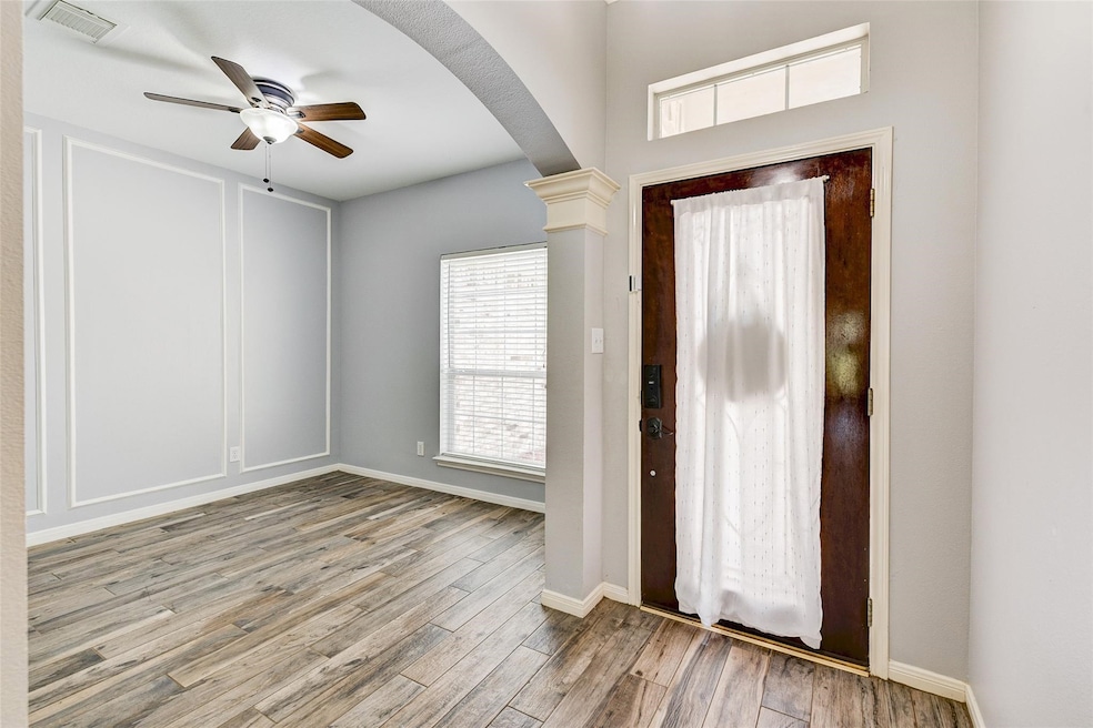 25910 Oakridge Forest Ln, Spring, TX 77386 - photo 1