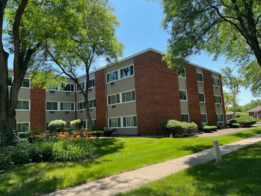 1141 Leavitt Ave unit 114, Flossmoor, IL 60422 - photo 1