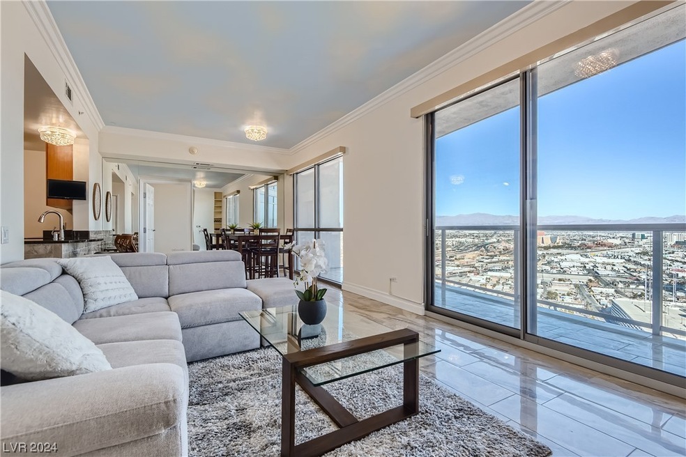 Allure #3512. 974sqft /1 bed & 1.5 bath