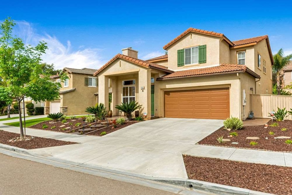 Move-in Ready, Highly upgraded Entertainers Deligh