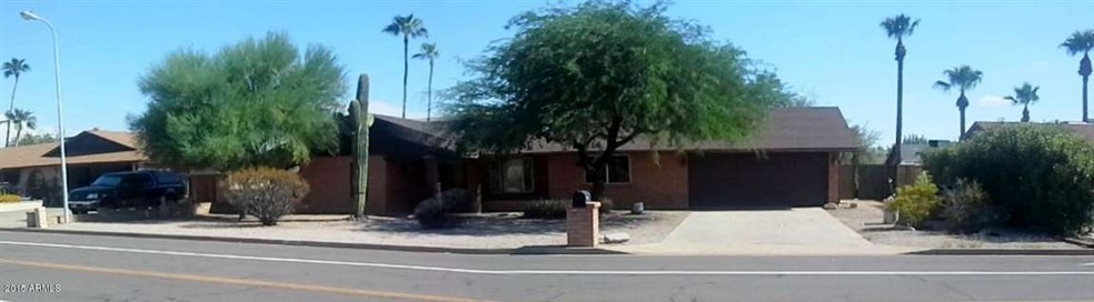 6129 E McLellan