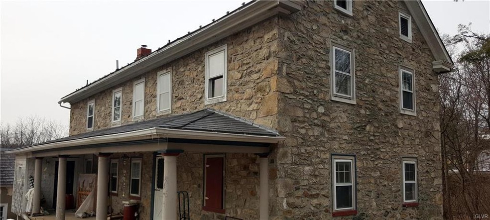 3744 Church View Rd, Emmaus, PA 18049 - photo 1